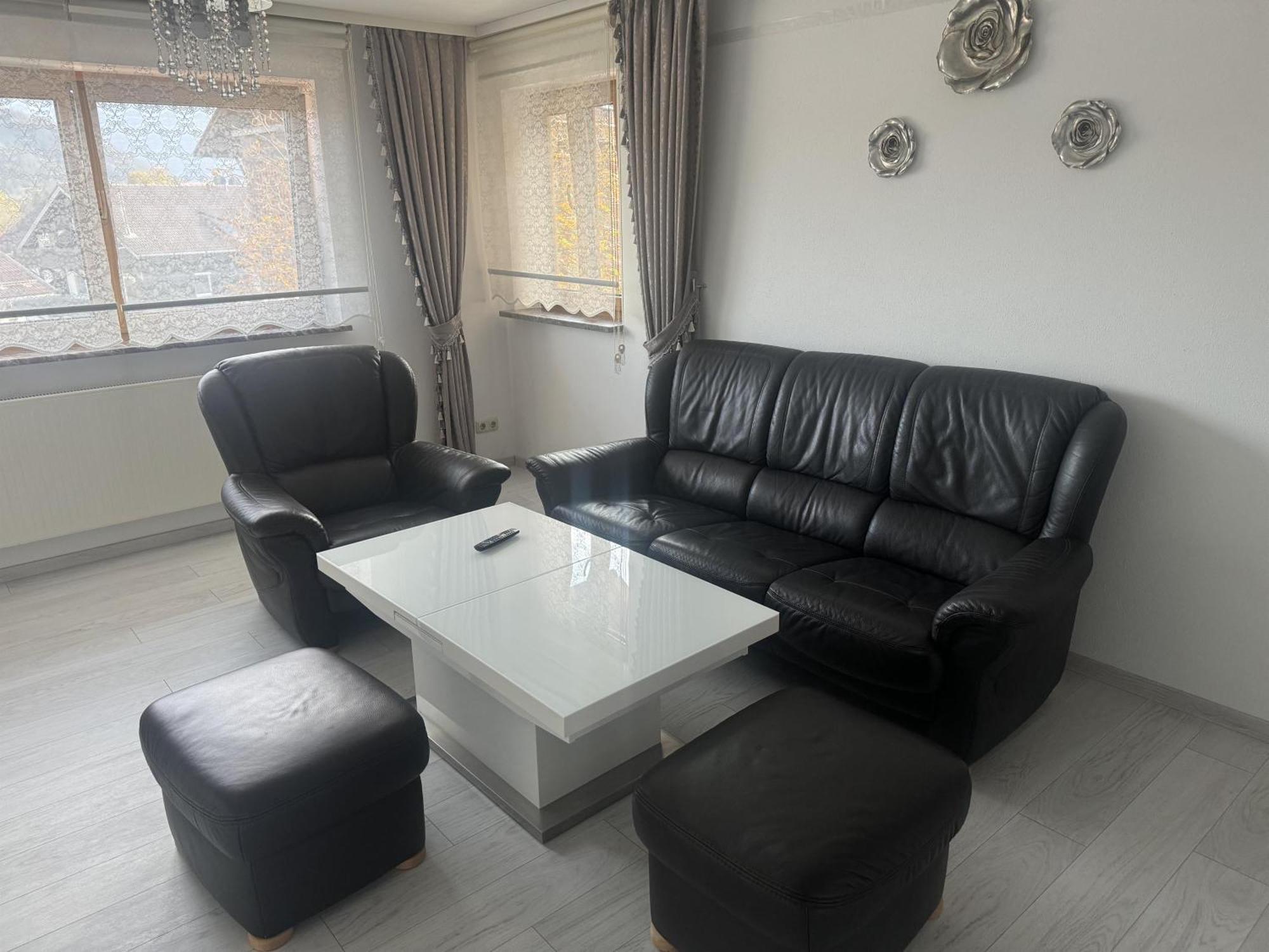 Sun Apartment *